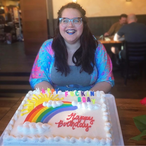 Meet your Posher, Jess - Picture 3 of 9